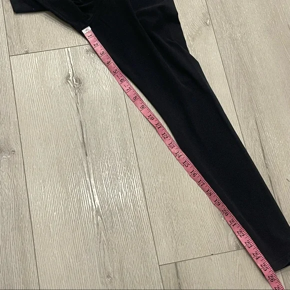 NIKE Just Do It Cropped Athletic Activewear Black Leggings Size S - Picture 4 of 9